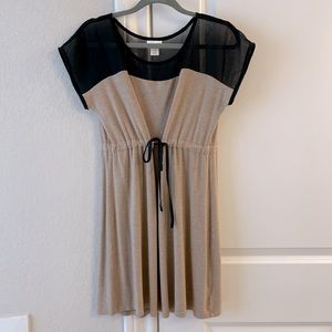 Maternity dress. Very confy! Can be worn as short dress or wit leggings